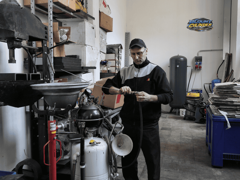 Expanding Cylinder Repair Services